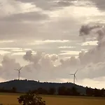 Holzhaus Mit Trailer Lasse Seele Baumeln *