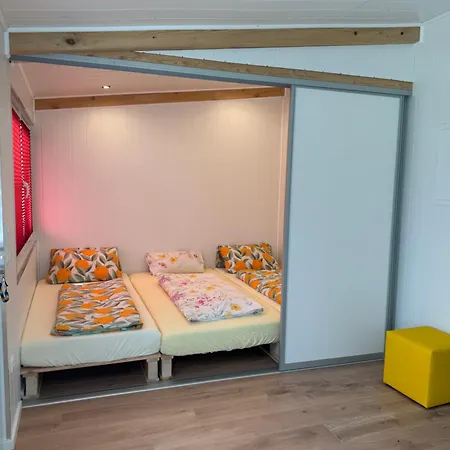 Holzhaus Mit Trailer Lasse Seele Baumeln キャンプ場 Wettringen