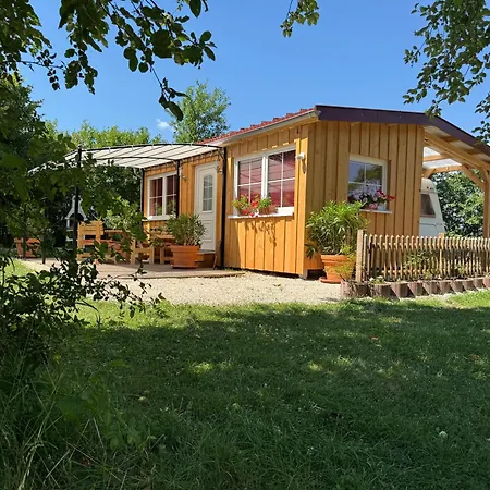 Holzhaus Mit Trailer Lasse Seele Baumeln *