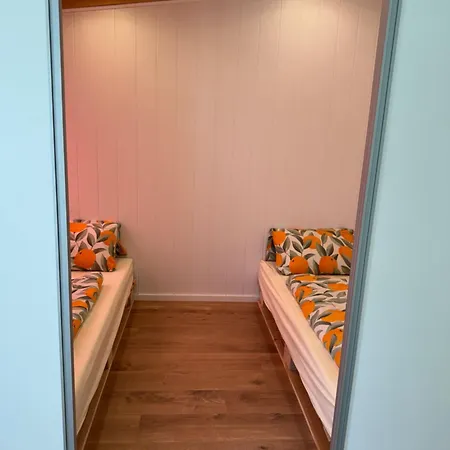 Holzhaus Mit Trailer Lasse Seele Baumeln * Wettringen (Bavaria)