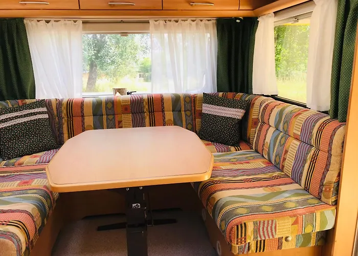 Kemp Holzhaus Mit Trailer Lasse Seele Baumeln